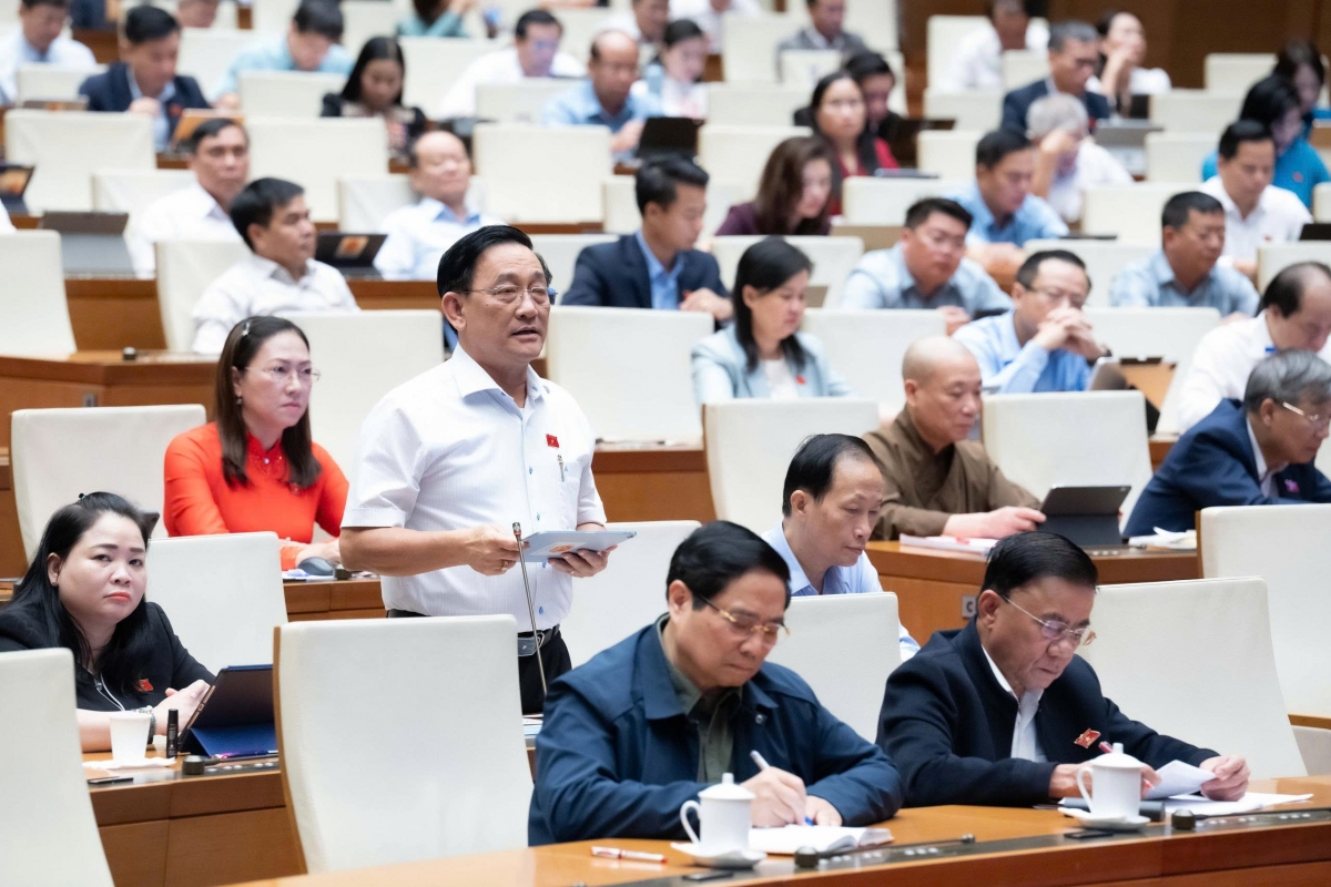 Đại biểu Trần Quốc Tuấn (Đoàn ĐBQH Vĩnh Long)