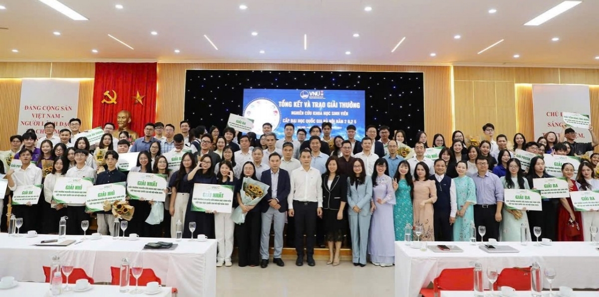 48 công trình nghiên cứu khoa học xuất sắc của sinh viên được nhận giải thưởng (Ảnh: VNU)