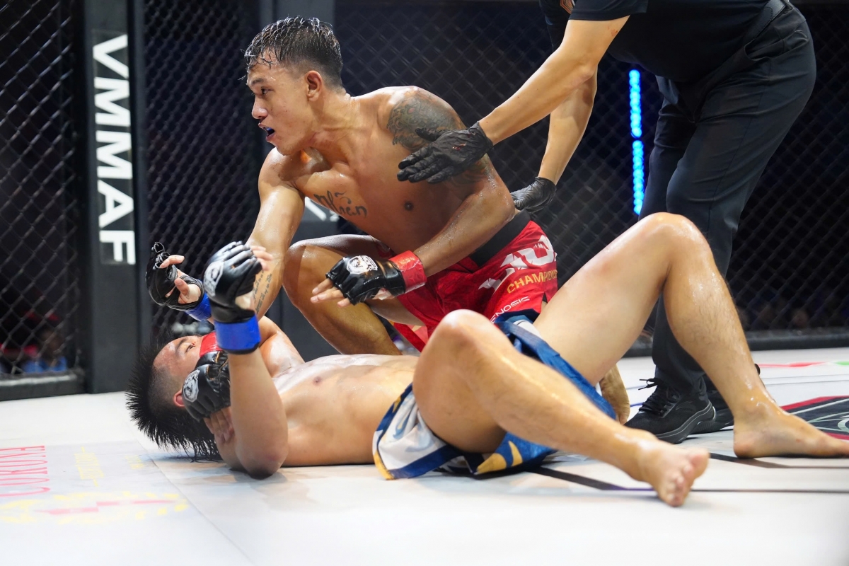Nguyễn Văn Lâm vô địch MMA Striking hạng 65kg (ảnh; VMMAF)