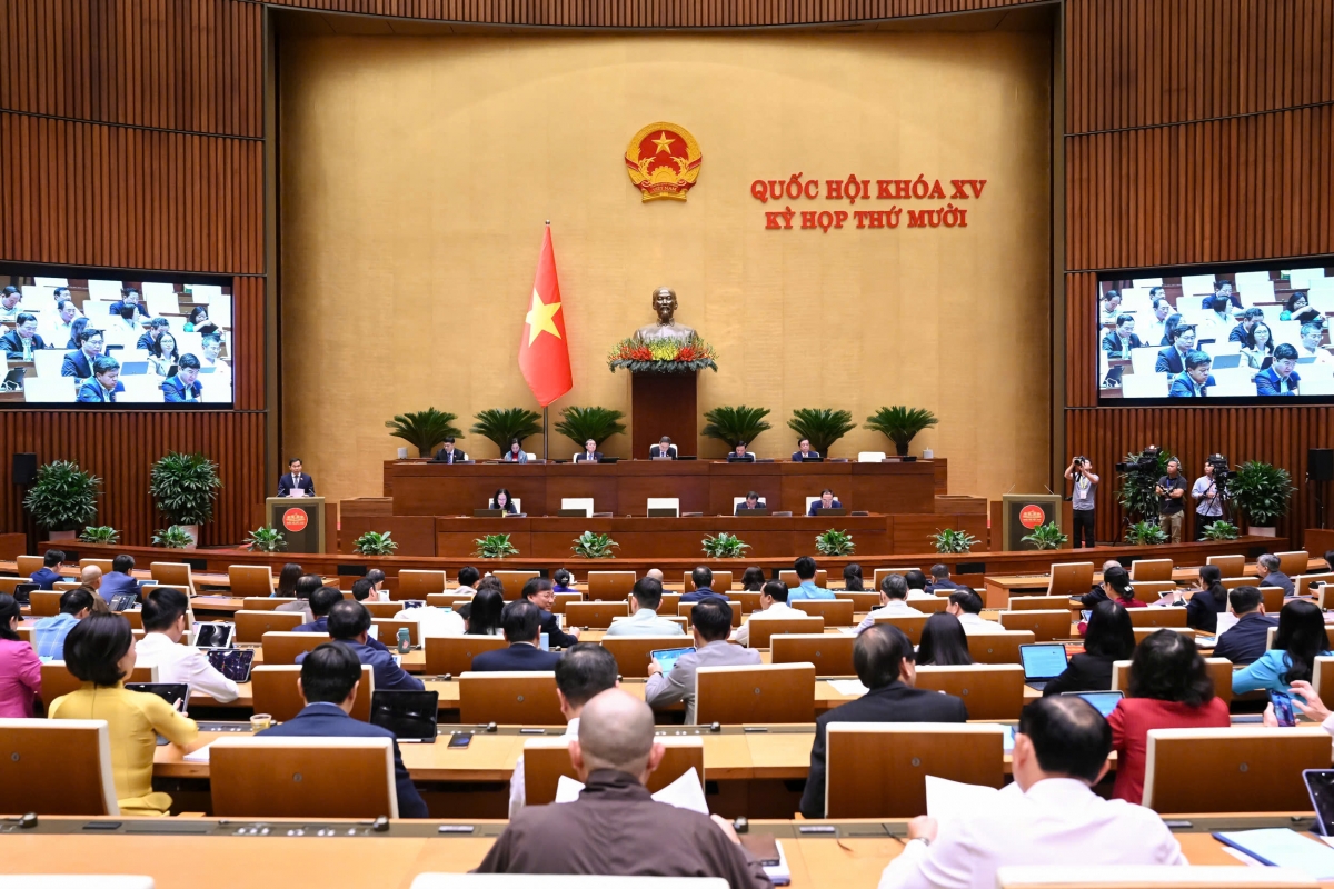 Toàn cảnh phiên họp sáng 28/10