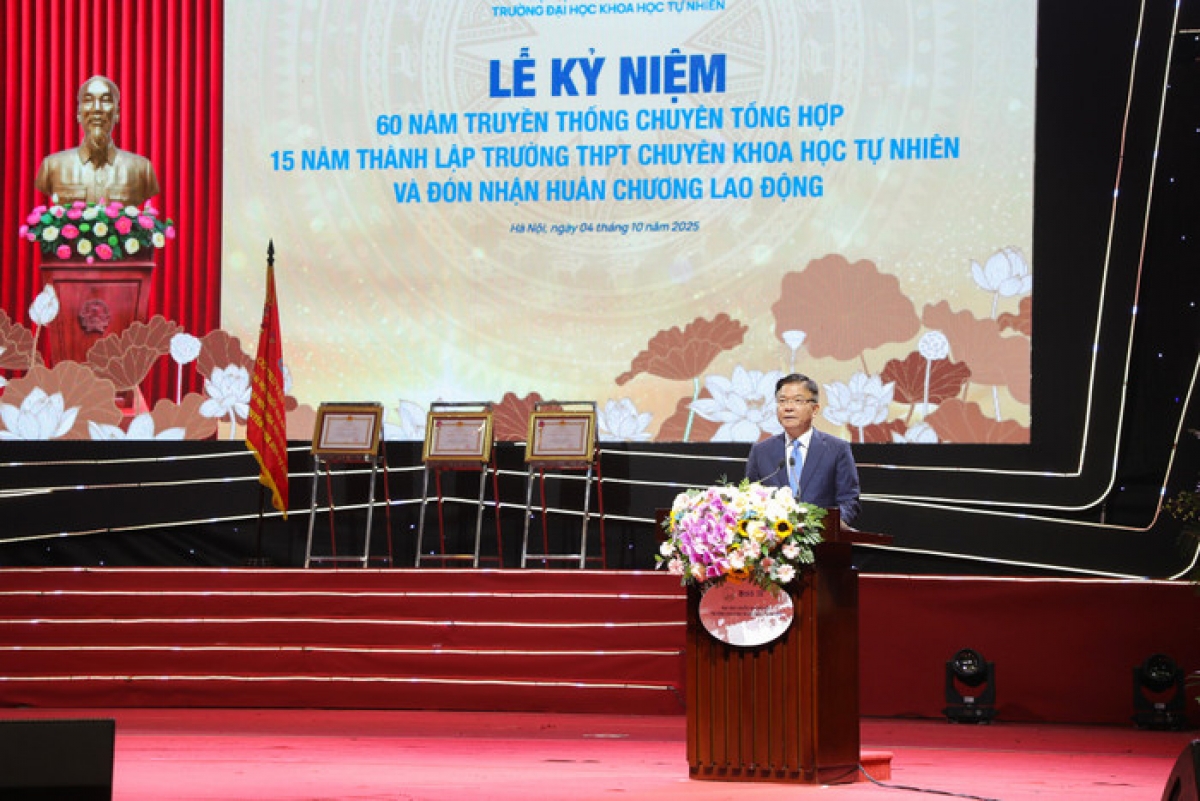 Phó Thủ tướng Chính phủ Lê Thành Long phát biểu tại Lễ kỷ niệm (Ảnh: VNU)