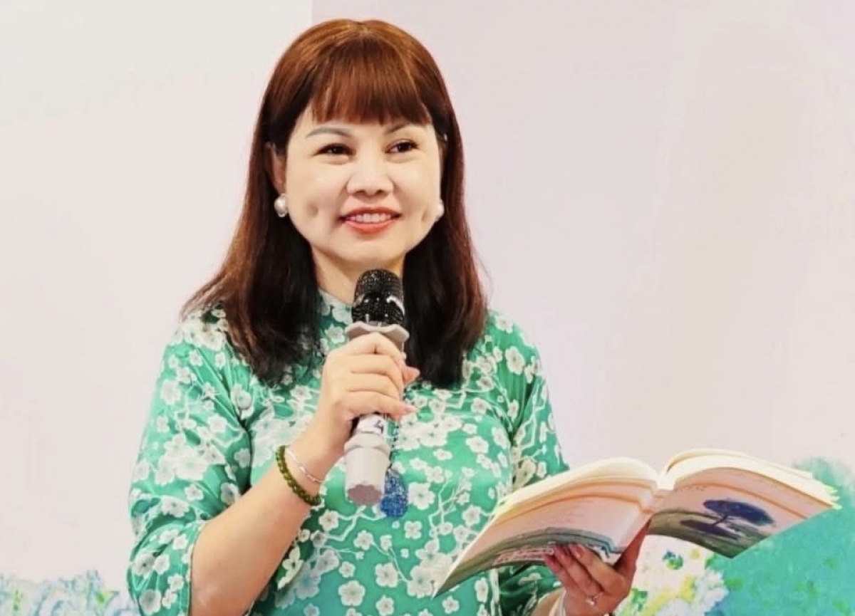 "Chúng ta dùng dấu câu thiếu hoặc thiếu có thể gây ra sự hiểu lầm rất đáng tiếc", PGS.TS Hoàng Kim Ngọc, ĐH Thăng Long (Ảnh: NVCC)