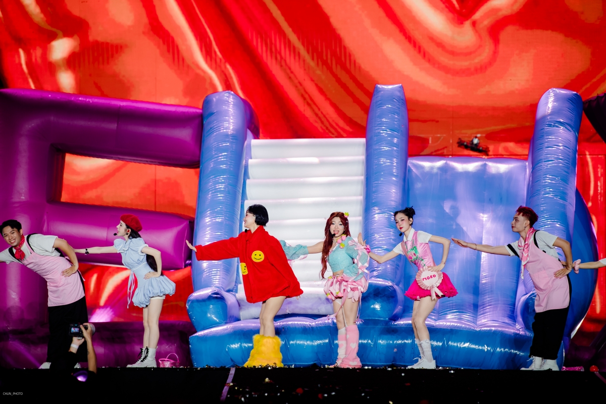 Tiết mục "We belong together"