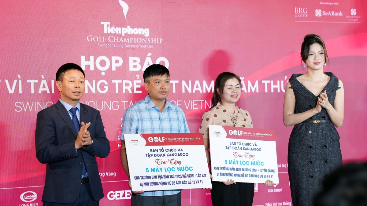 BTC tặng quà các trường học tại Lào Cai và Tuyên Quang chịu ảnh hưởng do cơn bão số 10 và 11
(ảnh: BTC)