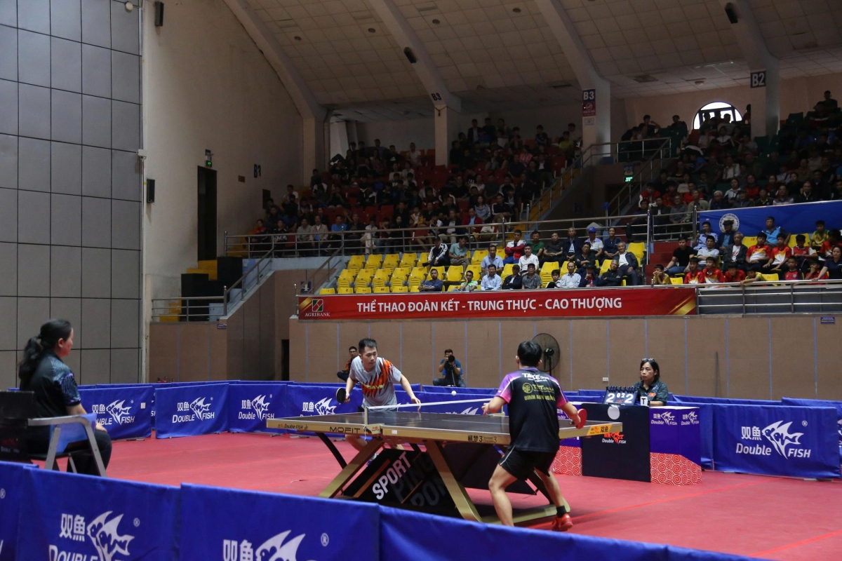 Đinh Anh Hoàng vượt qua Nguyễn Đức Tuân để giành chức vô địch đơn nam (ảnh BTC)