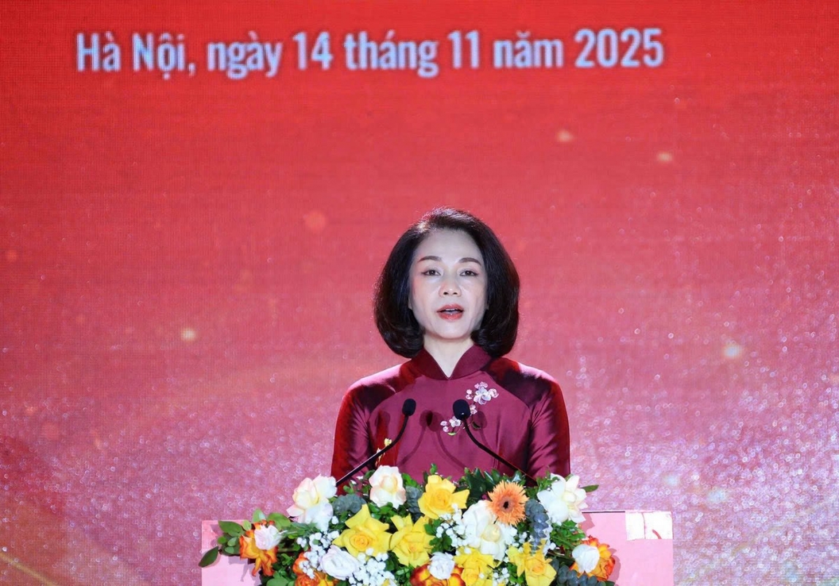 Bà Vũ Thu Hà - Phó Chủ tịch UBND TP Hà Nội phát biểu tại Lễ tuyên dương