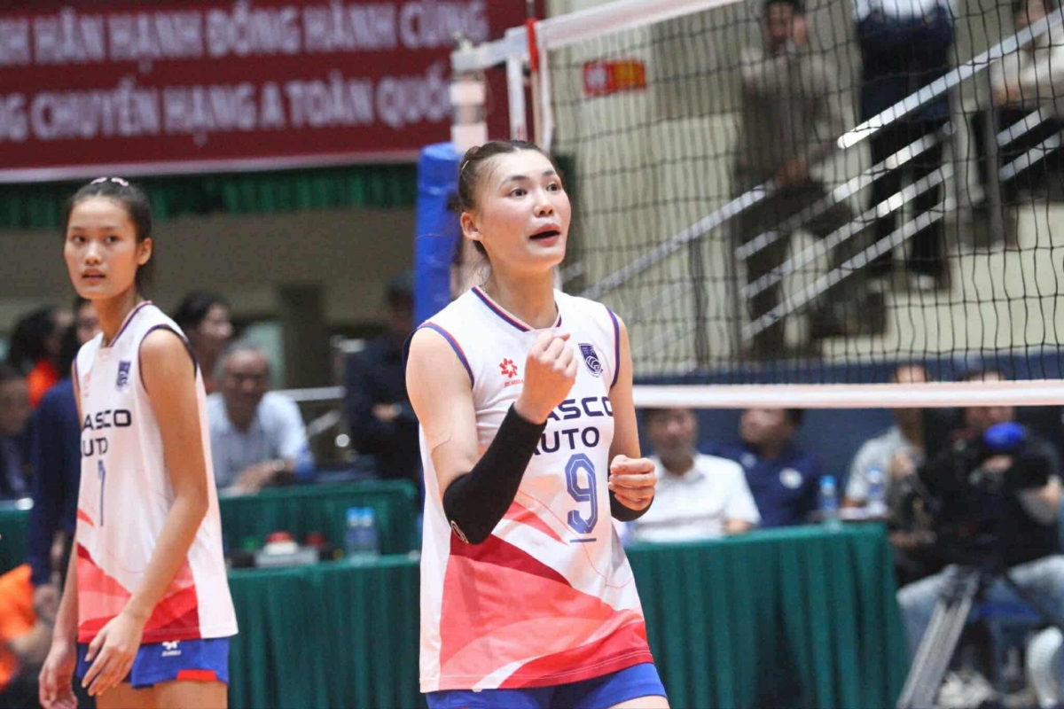 Niềm vui thăng hạng (Ảnh: BTC)