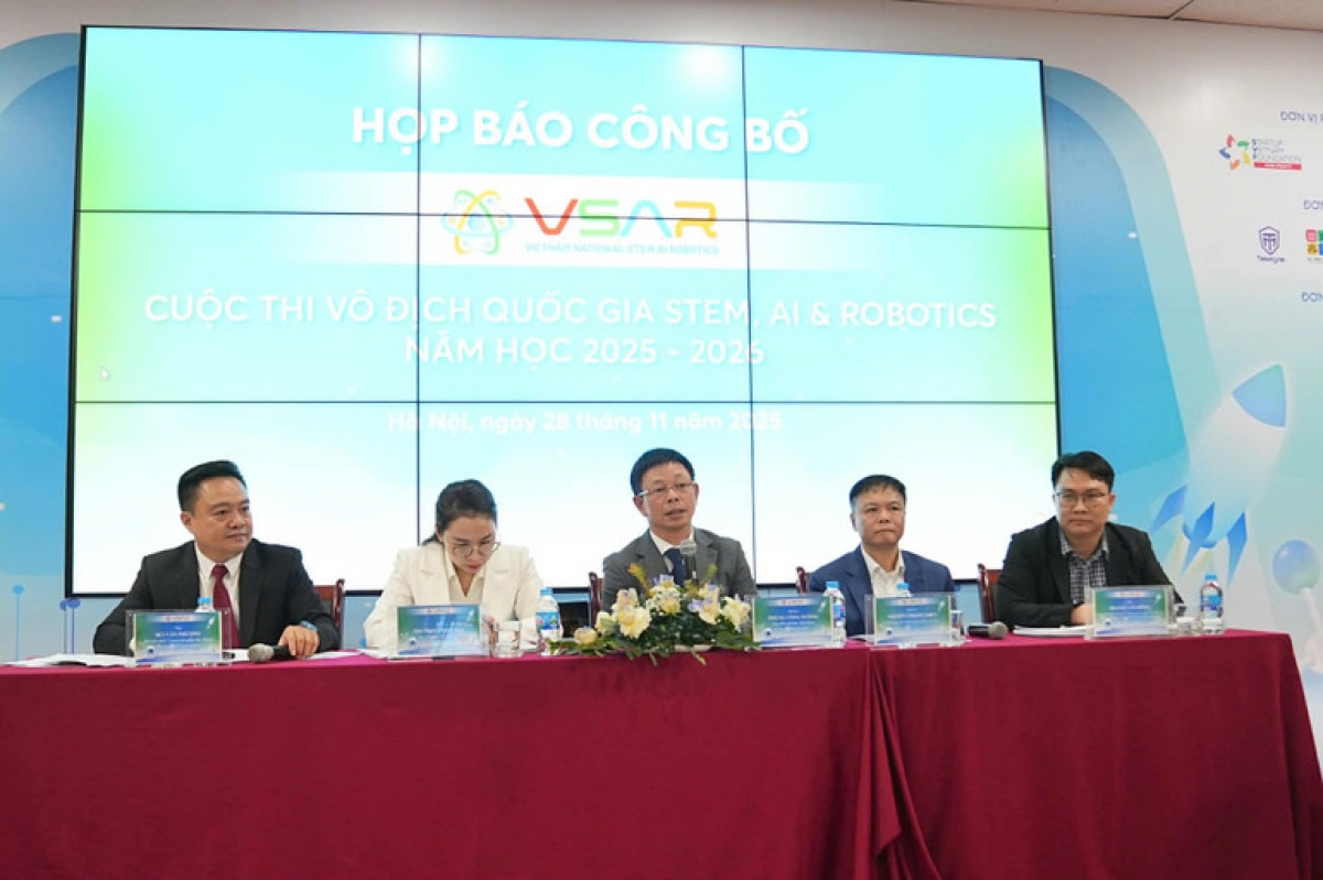 Thành viên BTC Cuộc thi Vô địch Quốc gia STEM, AI và Robotics năm học 2025-2026. (Ảnh: BTC)