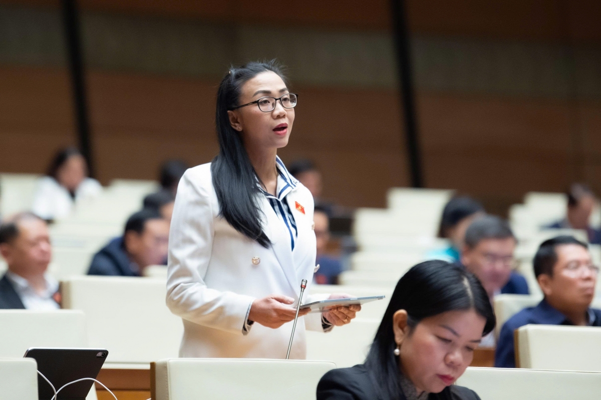 Đại biểu Trịnh Thị Tú Anh (Đoàn ĐBQH Lâm Đồng) (Ảnh: Quốc hội)