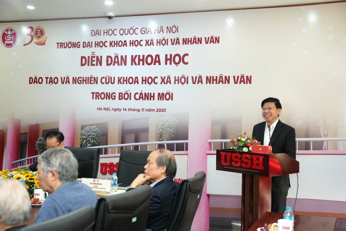 GSTS Hoàng Anh Tuấn - Hiệu trưởng trường ĐHKHXH&amp;NV  ĐHQGHN
( Ảnh : BTC )