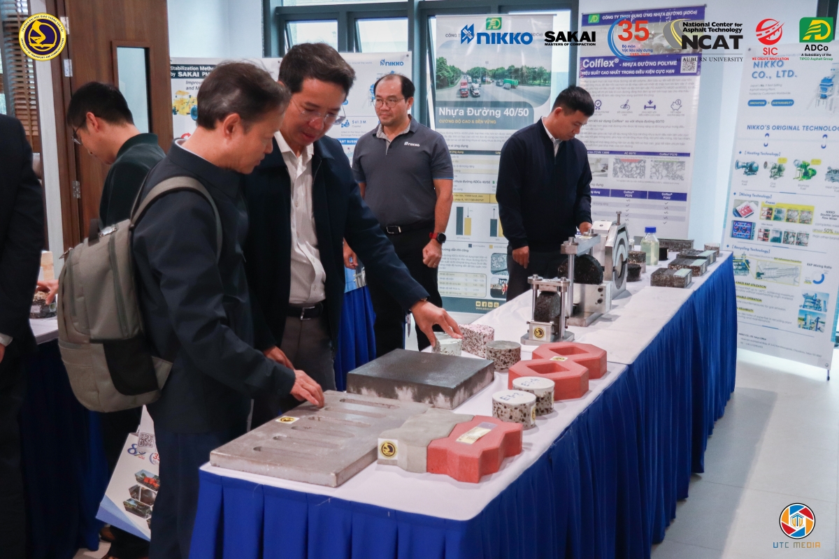 Nhiều sản phẩm nghiên cứu được trưng bày tại Tọa đàm ( Ảnh : BTC )