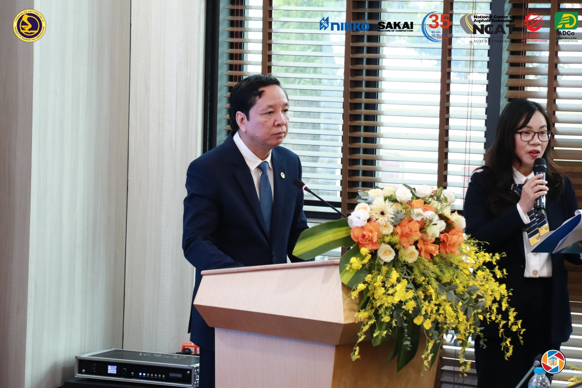 PGS.TS Nguyễn Văn Hùng, Hiệu trưởng Trường Đại học Giao thông Vận tải phát biểu tại Hội thảo (Ảnh: Thu Lương VOV2)