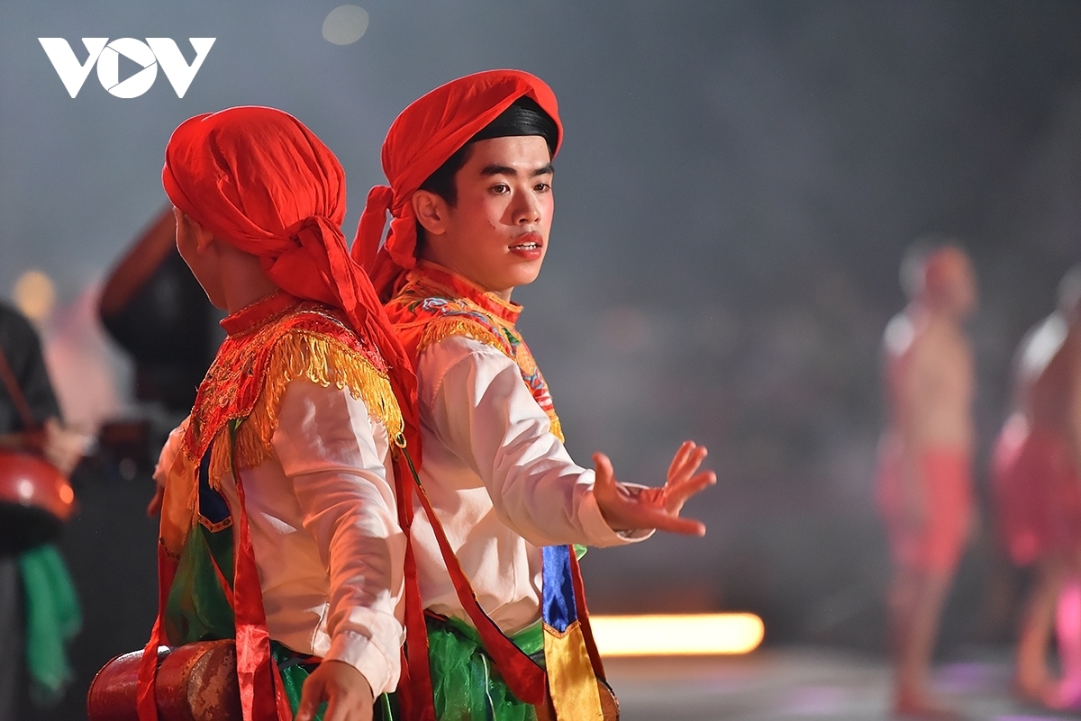 Điệu múa cổ Con đĩ đánh bồng (phường Thanh Liệt)