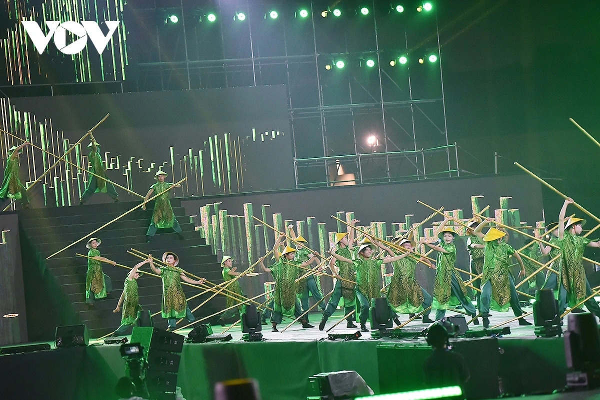 Tiết mục nghệ thuật tại lễ khai mạc