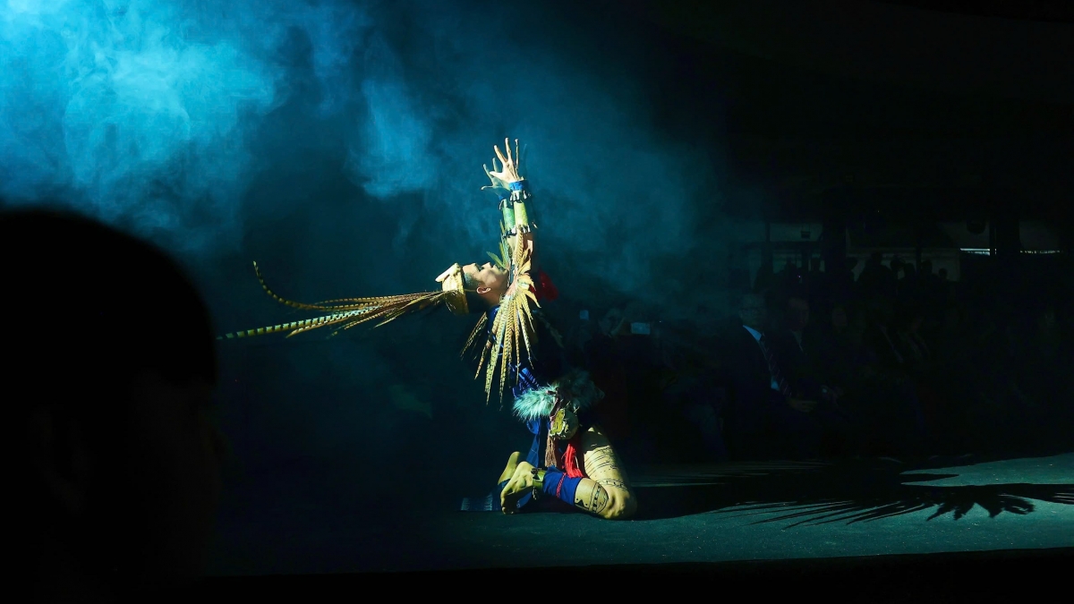 Sự hòa quyện giữa ngôn ngữ nghệ thuật phương Đông và tư duy thị giác phương Tây đã mở ra một trải nghiệm nghệ thuật đa giác quan cho khán giả​​. Ảnh: BTC