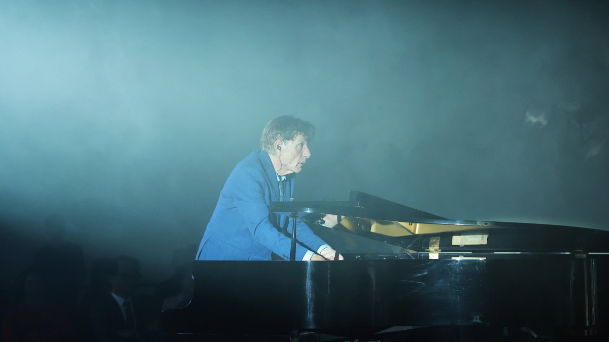 Nghệ sĩ Dominique Barthassat. Ảnh: BTC