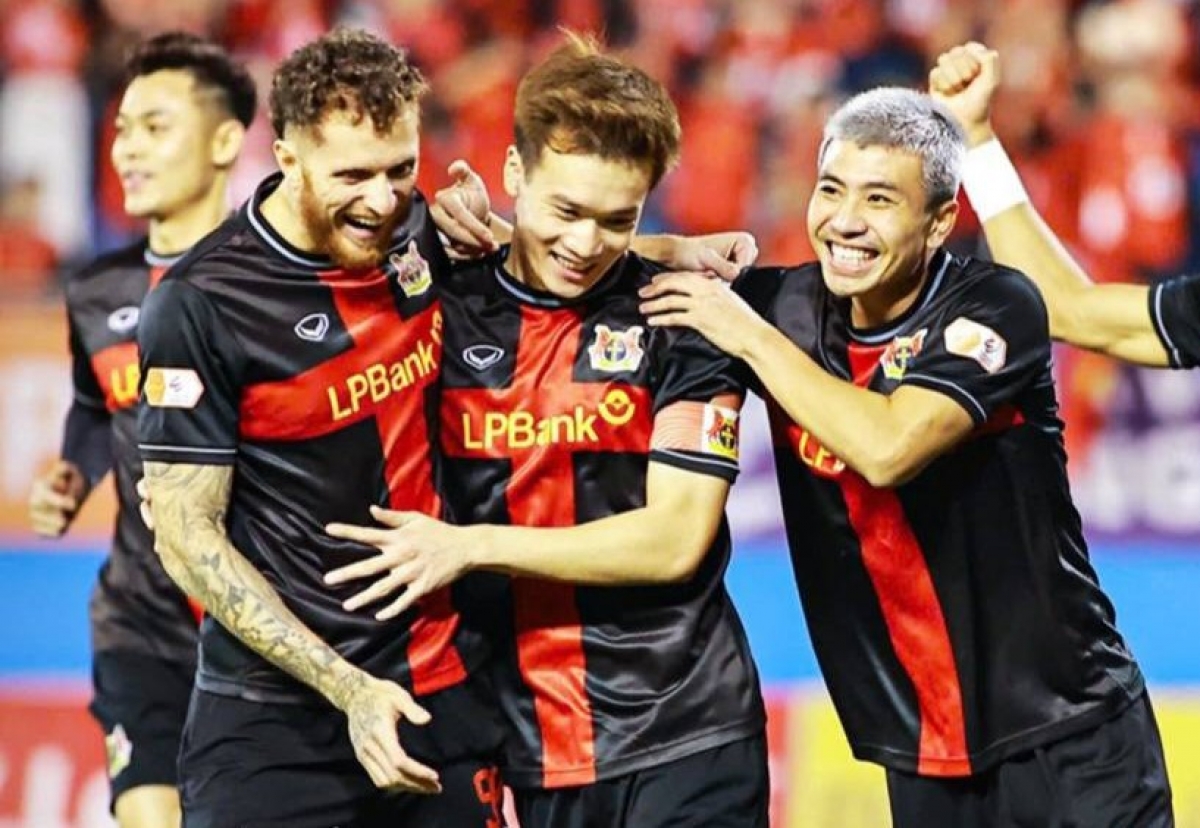 Hoàng Đức có pha lập công thứ 4 mùa này (Ảnh: Ninh Bình FC)