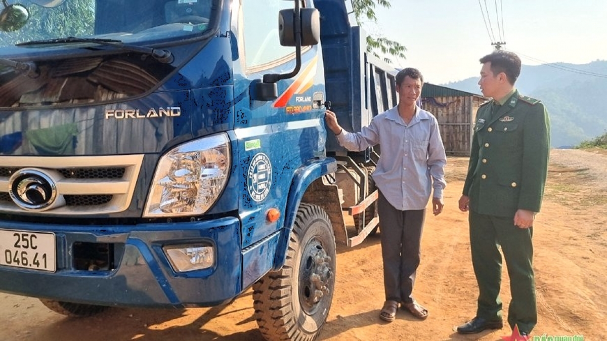 Từ đôi bàn tay trắng và ý chí sắt đá, anh Pờ Lò Hừ đã làm nên điều kỳ diệu. Hình ảnh anh bên chiếc xe tải không chỉ là tài sản vật chất mà còn là minh chứng sống động cho hành trình vượt qua hủ tục, định kiến để xây dựng cuộc sống sung túc, vững vàng.