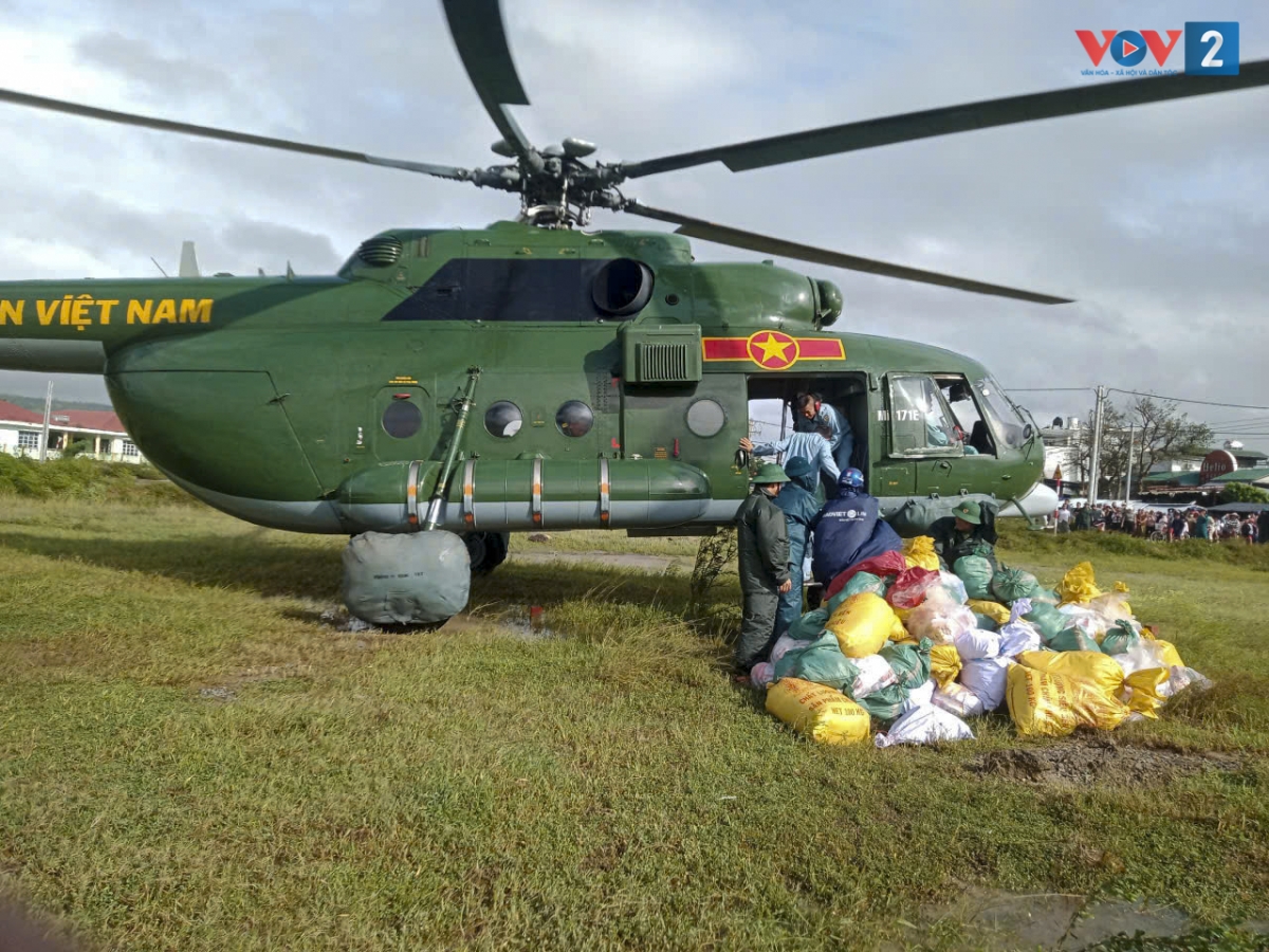 Nhu yếu phẩm haj cánh tại khu vực Tuy An Đông, Tuy An Tây, Sân vận động Long Thăng của tỉnh Đắk Lắk