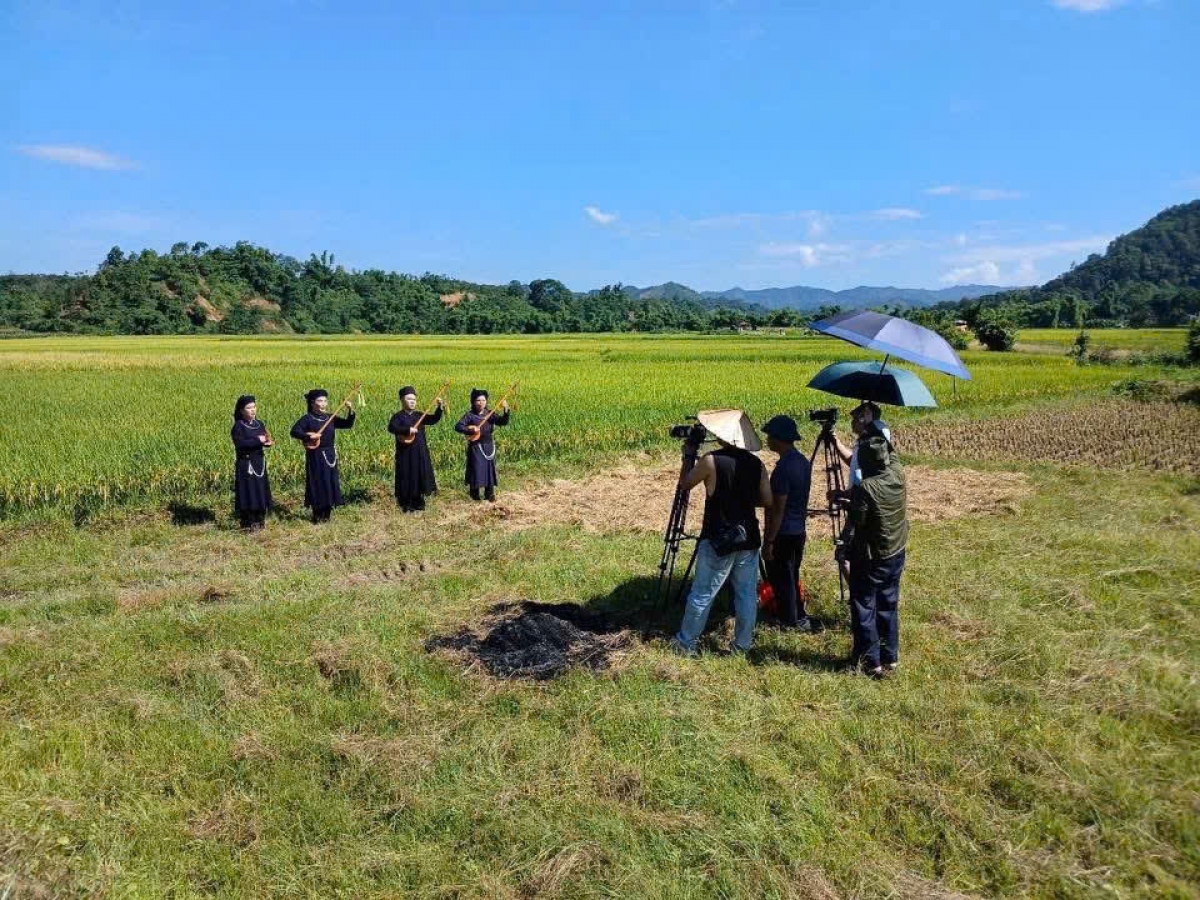 Các chủ thể văn hóa truyền thống là những nhân vật chính trong các tác phẩm của phóng viên Báo và Phát thanh, truyền hình Thái Nguyên 