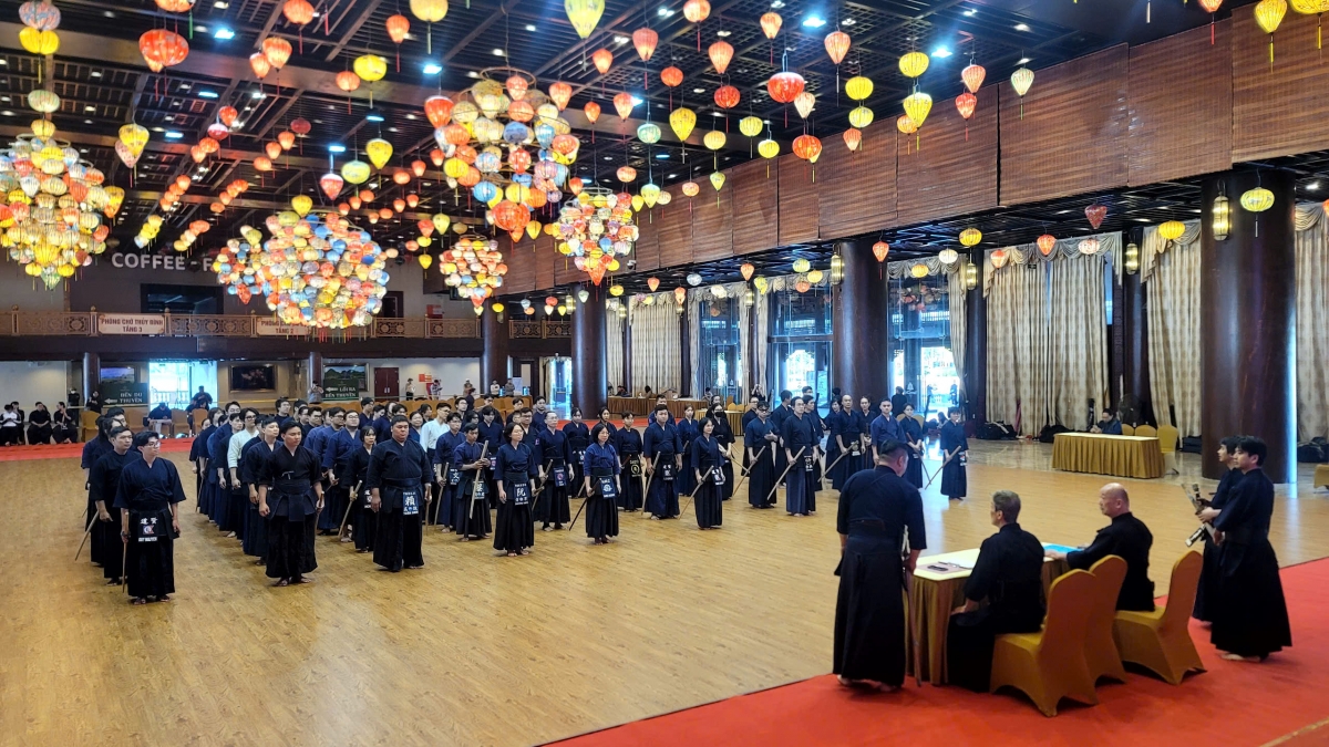 Sàn thi đấu 1500m2 được làm mới hoàn toàn cho giải Vô địch quốc gia 2025 (ảnh: VKF)