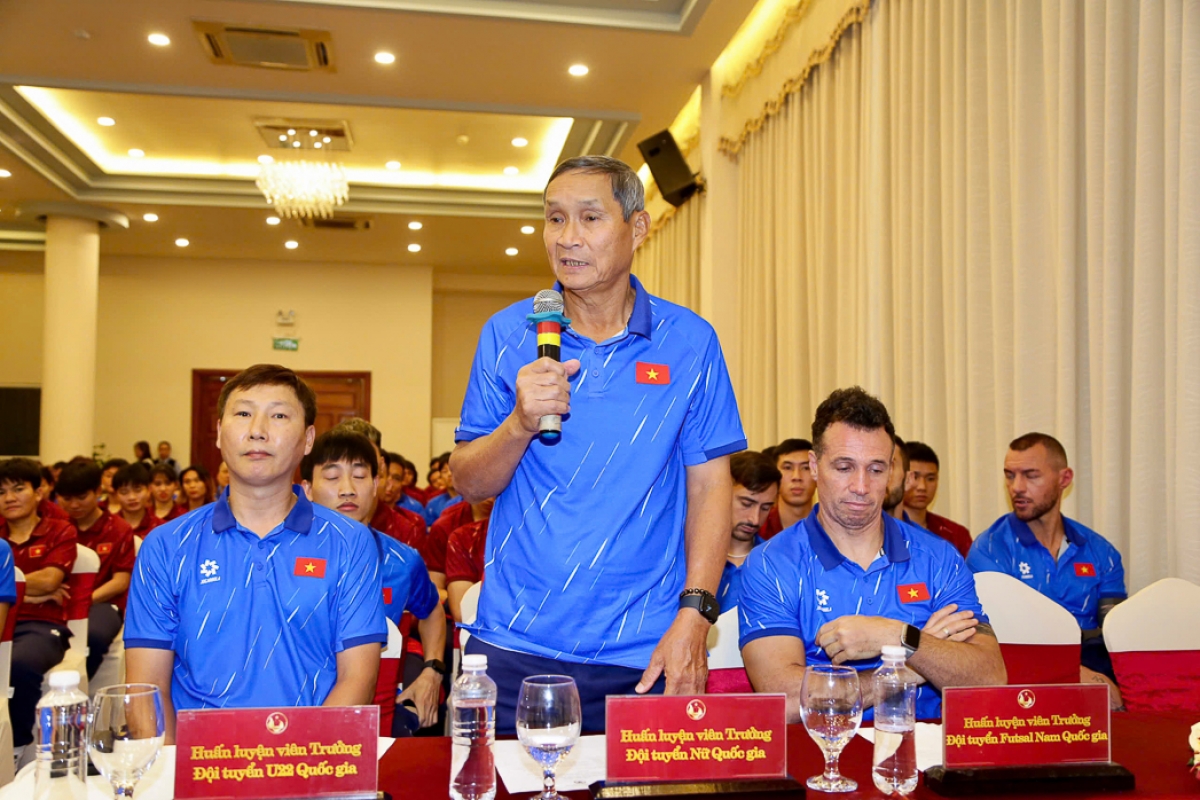 HLV Mai Đức Chung cho biết toàn đội đã sẵn sàng cả về tinh thần lẫn thể lực (Ảnh VFF)