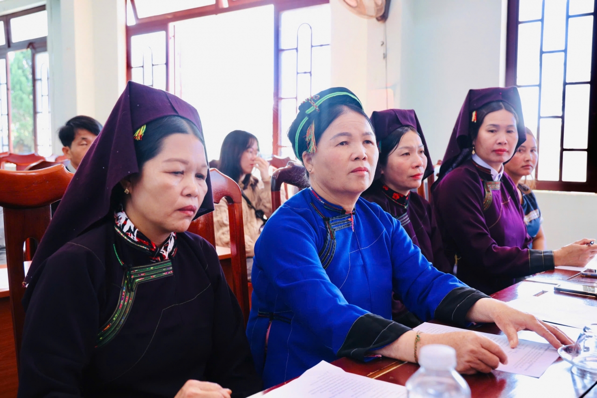 Lớp xóa mù cho đồng bào dân tộc thiểu số ở thôn Lâm Bô, xã Phúc Thọ Lâm Hà, tỉnh Lâm Đồng. Ảnh: Nhân vật cung cấp