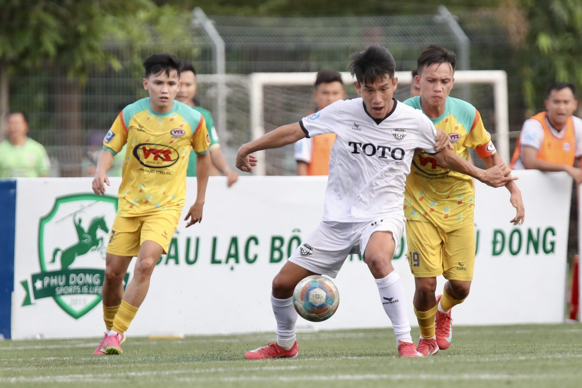 Trận tranh hạng 3 giữa Việt Thắng và An Biên cũng phải phân định thắng thua bằng loạt sút luân lưu (ảnh: Vietfootball)