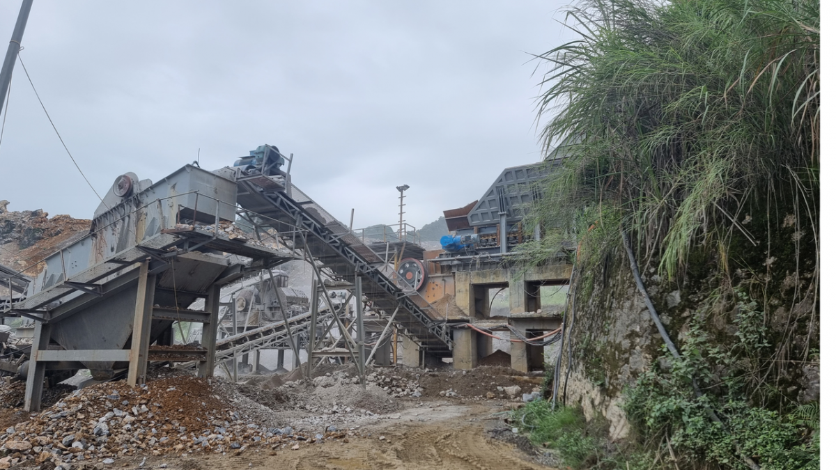 Một công trường khai thác khoáng sản. Ảnh​​​: Cục Địa chất và Khoáng sản Việt Nam