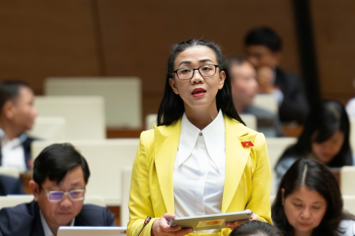 Đại biểu Trịnh Thị Tú Anh (đoàn ĐBQH Lâm Đồng) (Ảnh: Quốc hội)