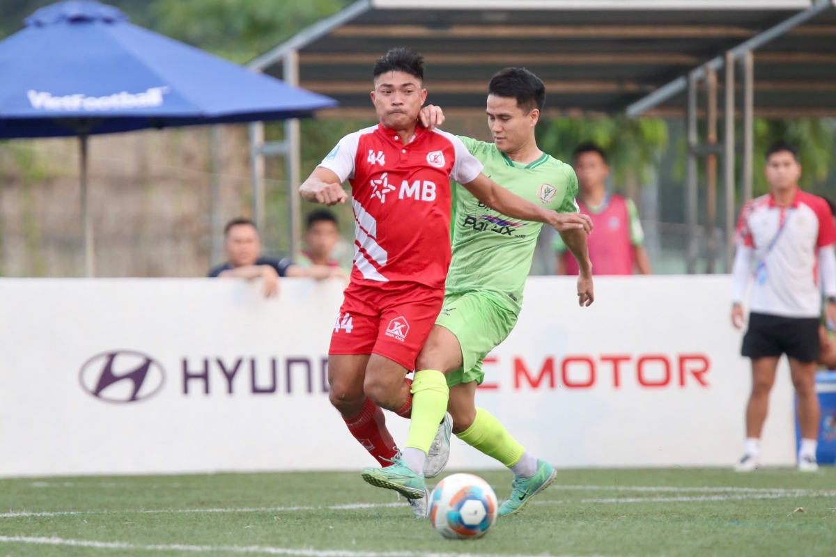 Thiên Khôi và Đại Từ đưa trận chung kết tới loạt sút luân lưu (ảnh: Vietfootball)