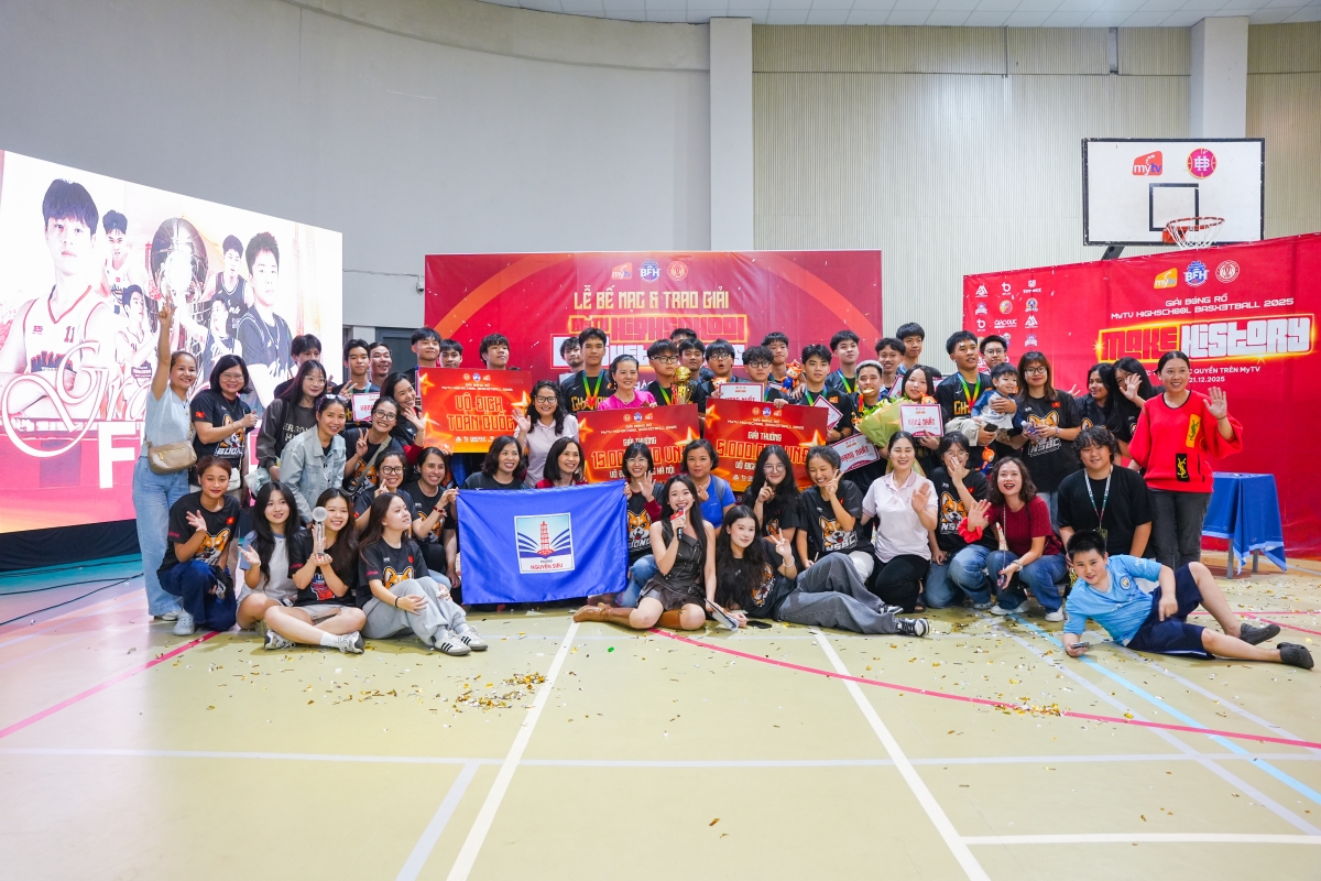 THPT Nguyễn Siêu vô địch toàn quốc với chiến thắng 76-66 trong trận chung kết (ảnh: BTC)