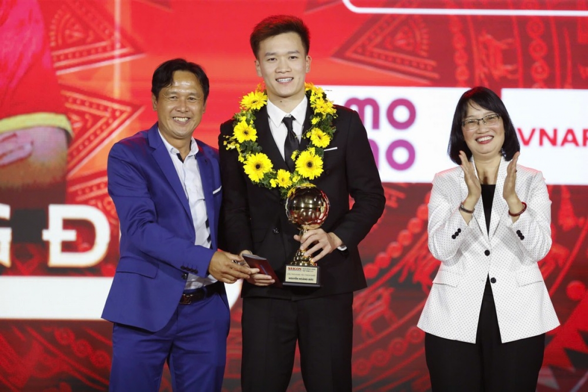 Danh hiệu Cầu thủ được yêu thích nhất năm 2025 thuộc về Nguyễn Hoàng Đức (CLB Ninh Bình), với 2.045 lượt bình chọn từ khán giả. Ảnh: VFF.
