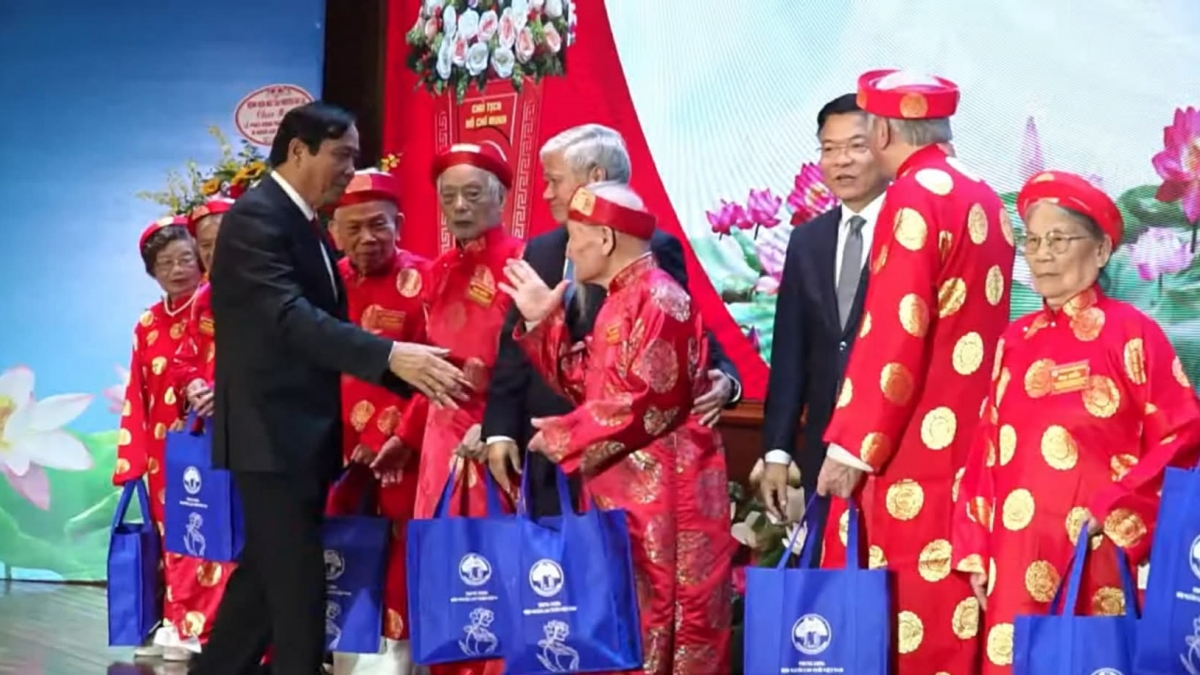 Người cao tuổi luôn được quan tâm
Ảnh VOV.VN