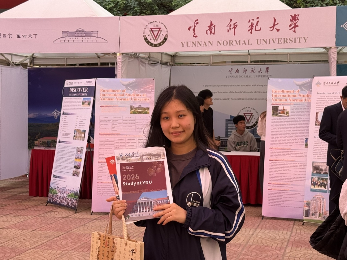 Dương Thị Kim Ngân, sinh viên năm thứ 2 Khoa Đông Phương học, chuyên ngành Trung Quốc học
(Ảnh: Thu Lương)