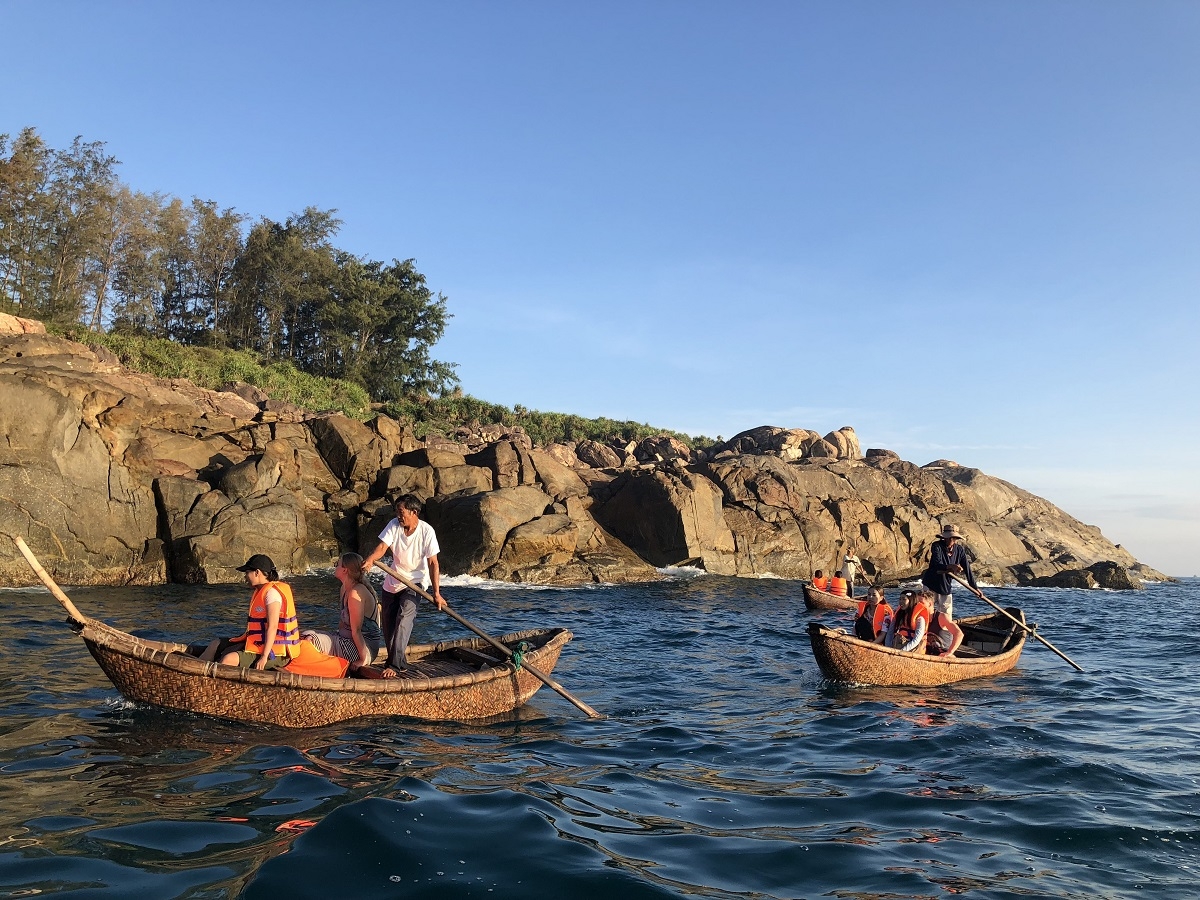 Làm du lịch ở Gò Cỏ. Ảnh: langgoco.com