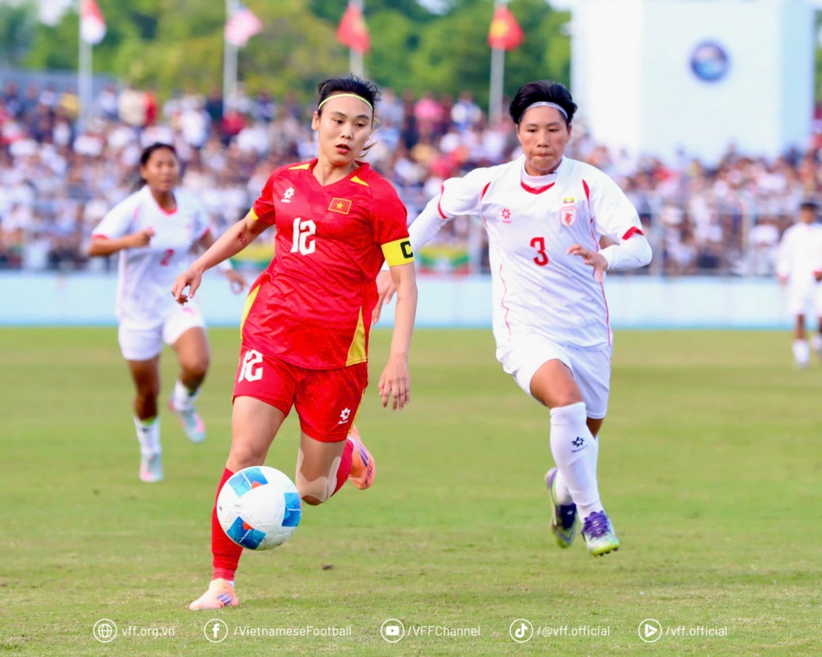 Tuyển nữ Việt Nam giành chiến thắng 2-0 trước Myanmar để chiếm ngôi đầu bảng (ảnh: VFF)