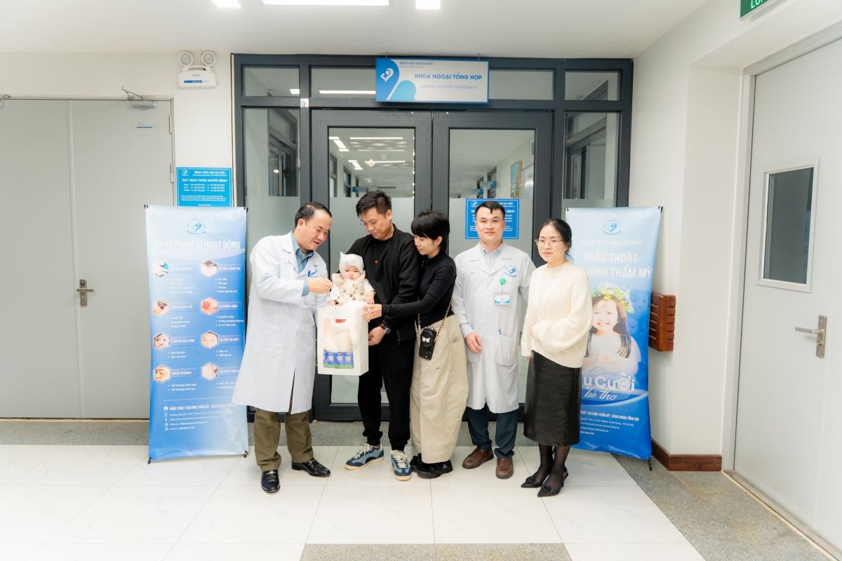 Bé N.T.N ngày xuất viện. Ảnh: BVCC