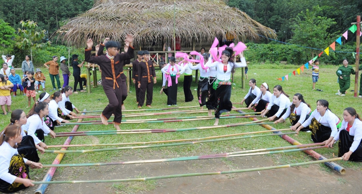Vui đón Tết của đồng bào Mường. Ảnh: TTXVN
