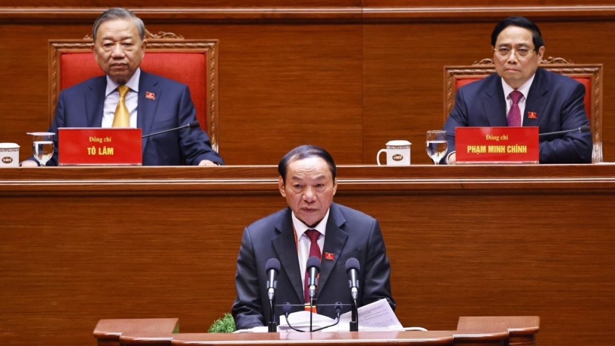 Bộ trưởng Bộ VH-TT&amp;DL Nguyễn Văn Hùng phát biểu thảo luận tại Đại hội Đảng XIV. Ảnh: TTXVN