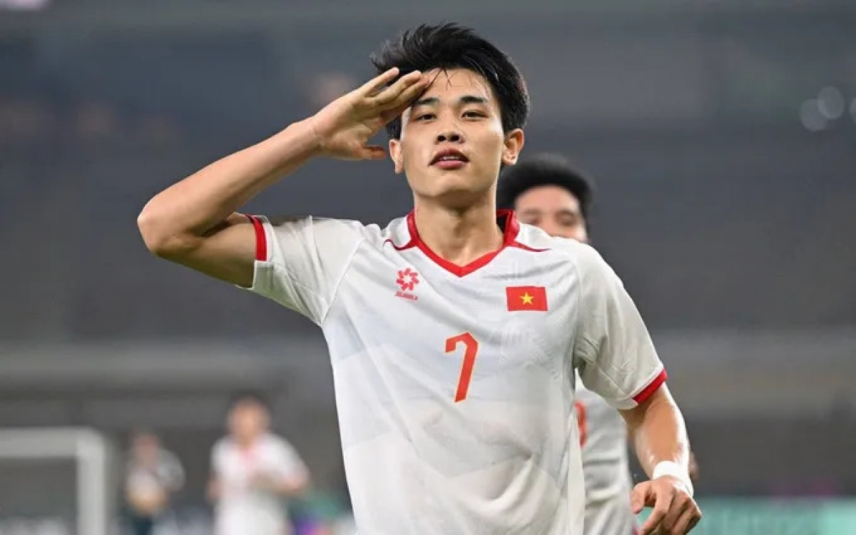 Đình Bắc tỏa sáng, giúp tuyển U23 Việt Nam giành ngôi nhất bảng A. Ảnh: AFC.