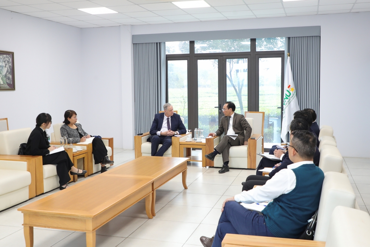 Toàn cảnh buổi lễ (Ảnh VNU)