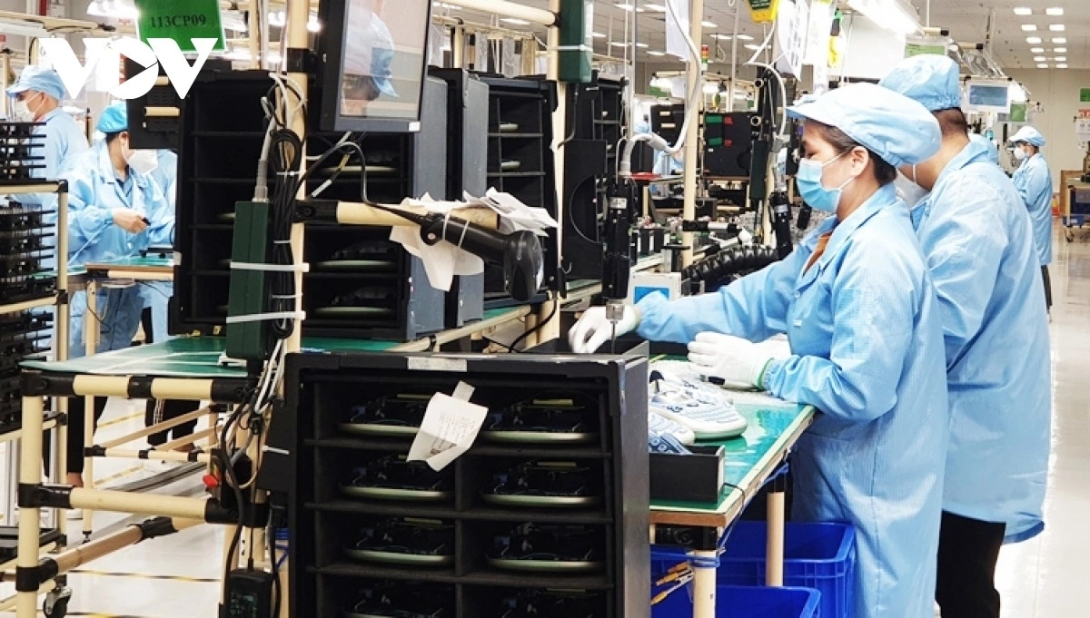 Lương, thưởng Tết là mối quan tâm lớn của người lao động dịp cuối năm