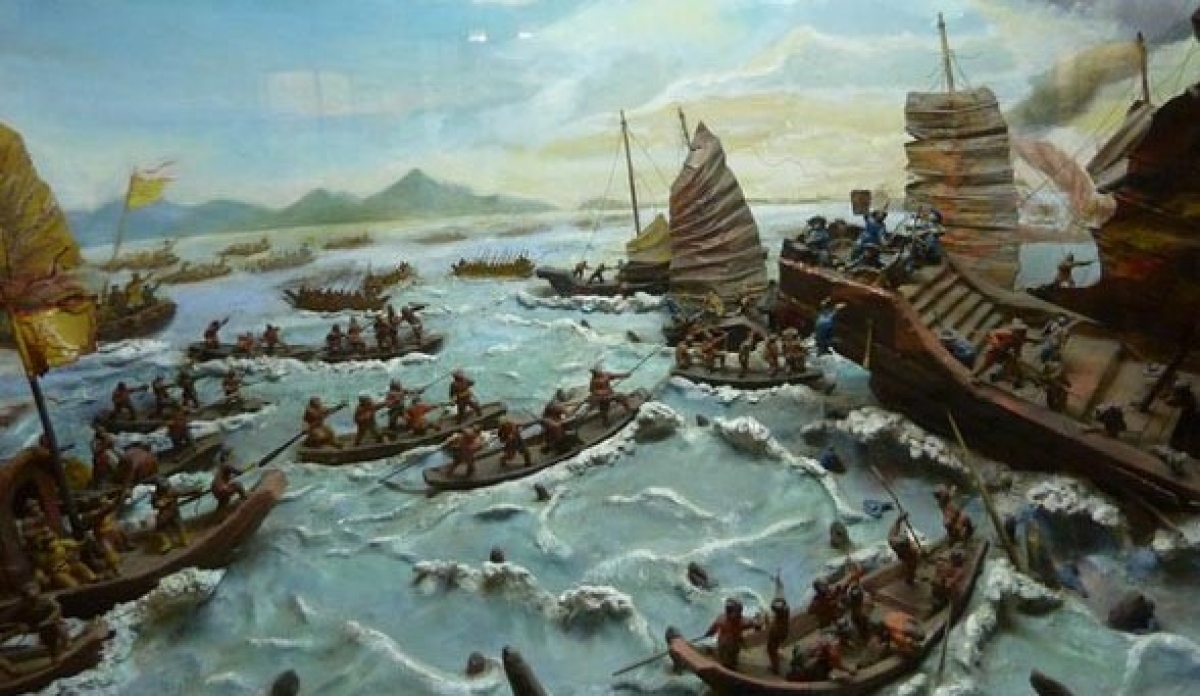 Chiến thắng trên sông Bạch Đằng năm 938 có ý nghĩa to lớn trong lịch sử quân sự Việt Nam. 
Ảnh: Vietnamtrongtoi.net
