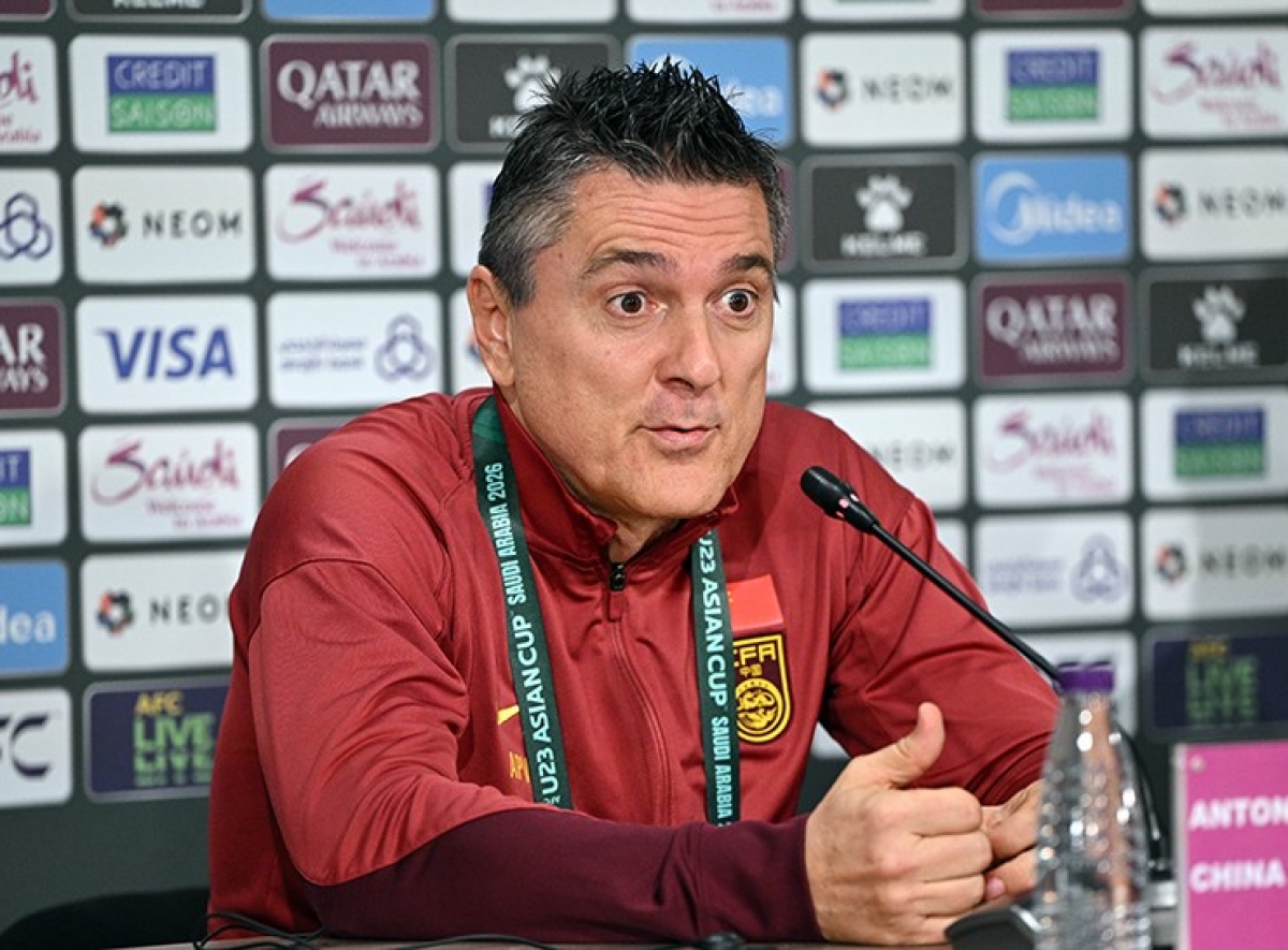 HLV Antonio Puche của U23 Trung Quốc nhận xét U23 Việt Nam là đối thủ rất mạnh (Ảnh: AFC)