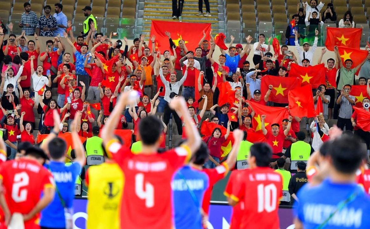 Thầy trò HLV Kim Sang Sik quyết tâm nối dài niềm vui cho người hâm mộ (Ảnh: VFF)