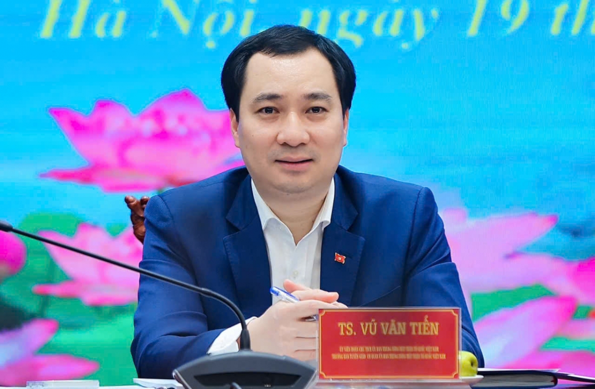 Ông Vũ Văn Tiến, Ủy viên Đoàn Chủ tịch Ủy ban Trung ương Mặt trận Tổ quốc Việt Nam, Ủy viên Ban Chấp hành Đảng bộ, Trưởng ban Tuyên giáo và Dân vận Đảng ủy Cơ quan Ủy ban Trung ương Mặt trận Tổ quốc Việt Nam - ảnh NVCC