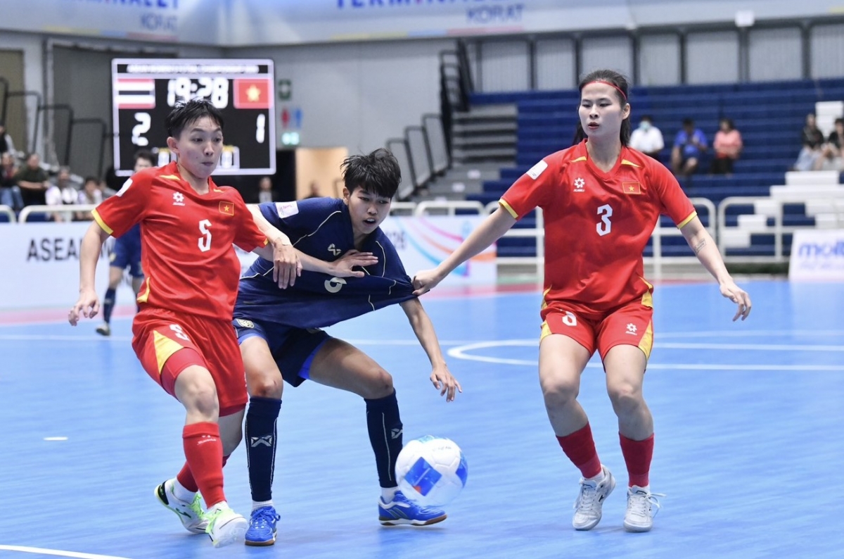 Các cô gái áo đỏ không thể bảo vệ chức vô địch giải Đông Nam Á (Ảnh: FA Thailand)