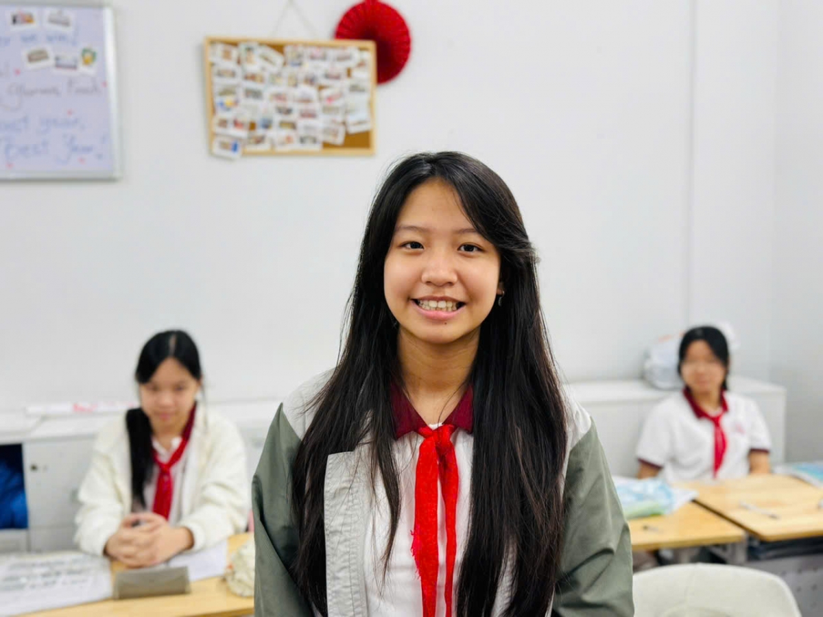Dương Linh Nhi học sinh lớp 9 A 1 trường THCS NN ĐHNN ĐHQGHN (Ảnh: Thu Lương)