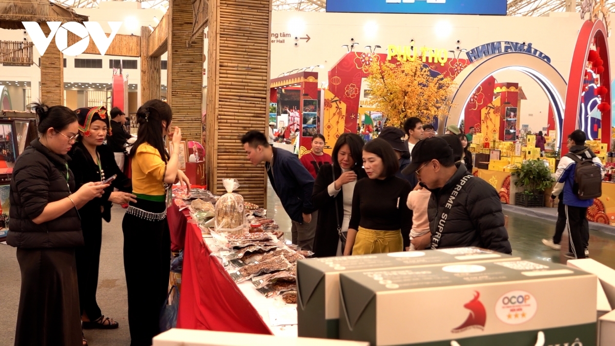 Hội chợ đa dạng các sản phẩm chất lượng cao đến từ nhiều tỉnh